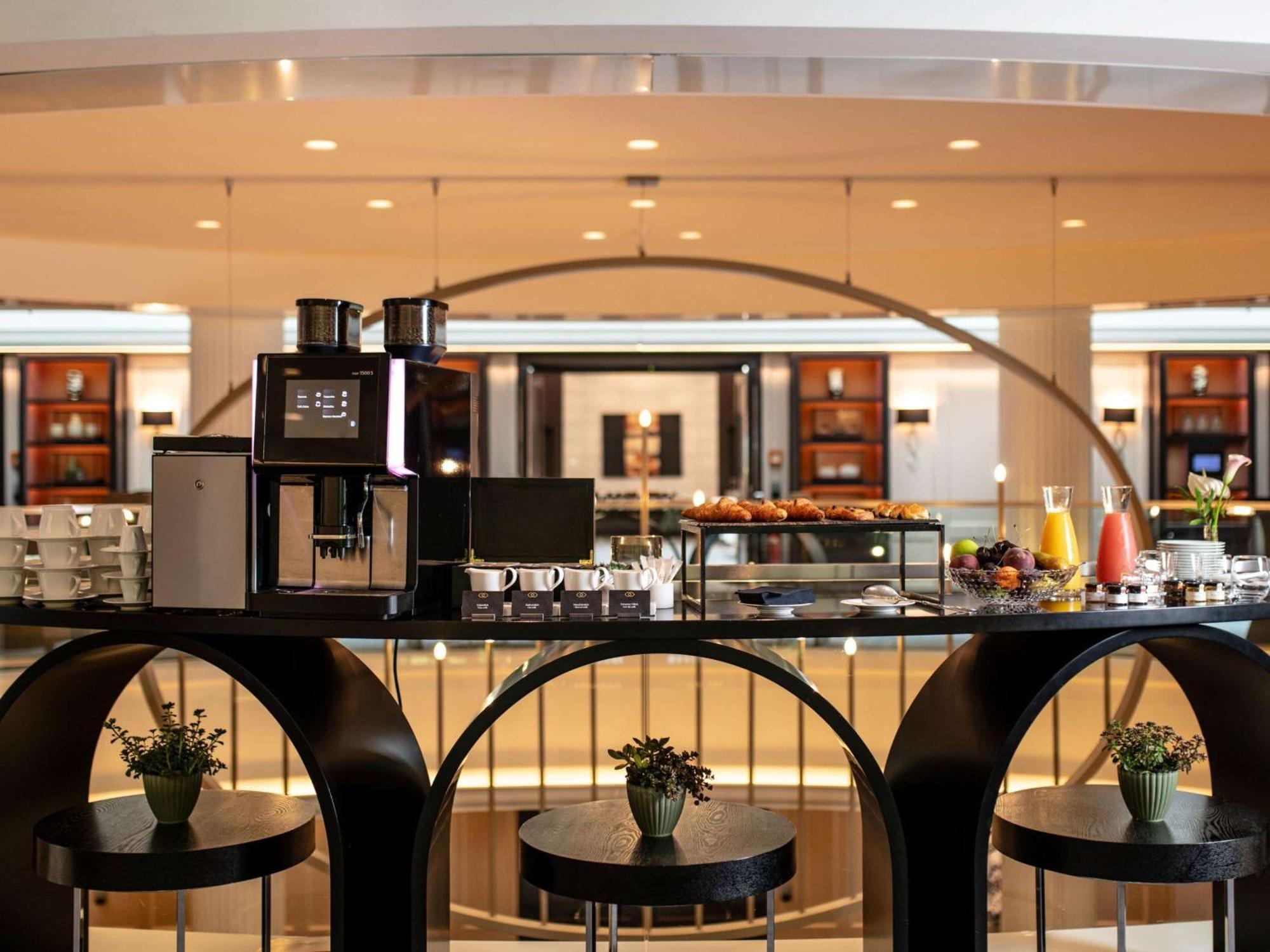 Готель Sofitel Frankfurt Opera Франкфурт-на-Майні Екстер'єр фото The Coffee Shop