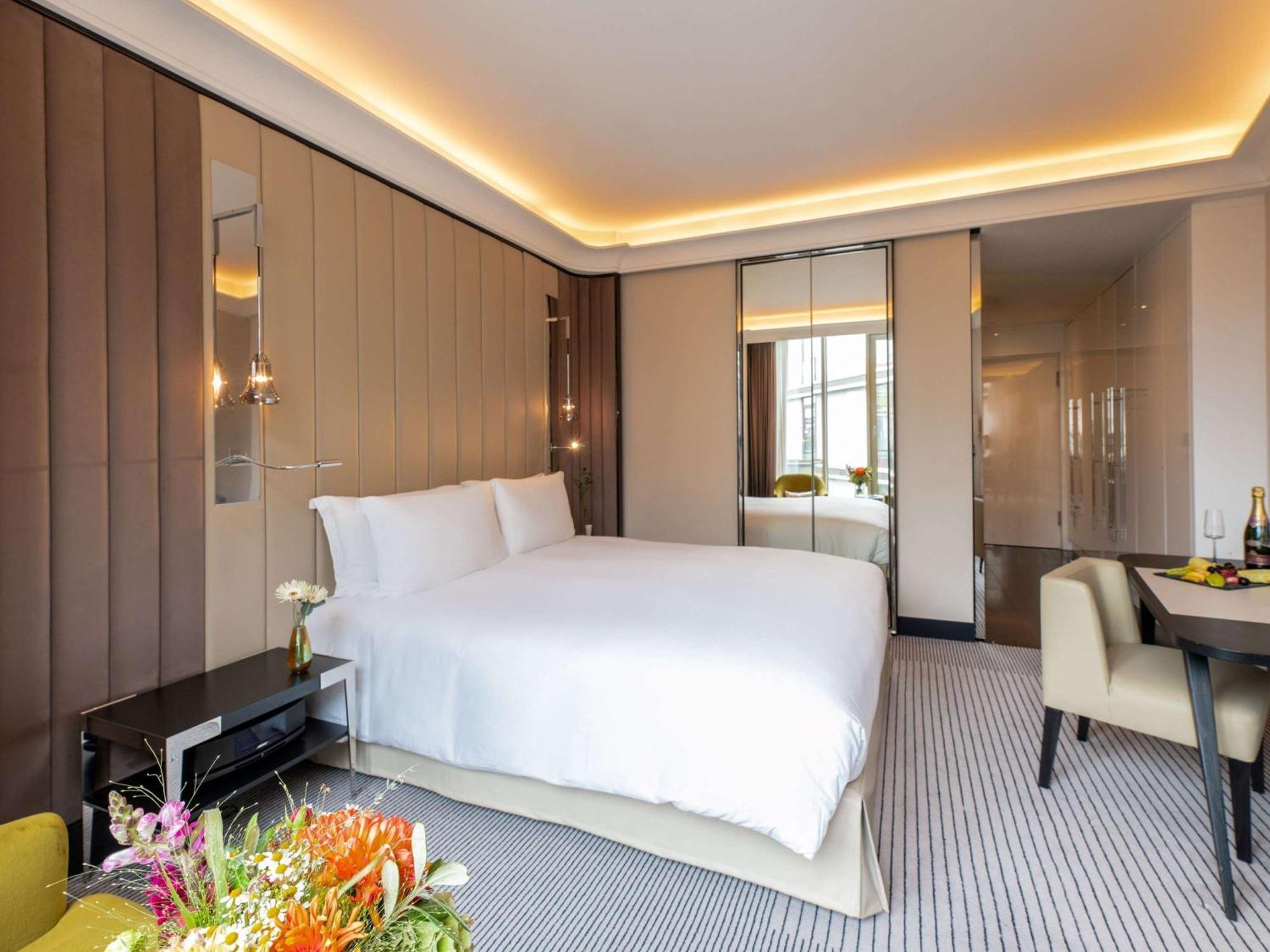 Готель Sofitel Frankfurt Opera Франкфурт-на-Майні Екстер'єр фото A suite at the hotel