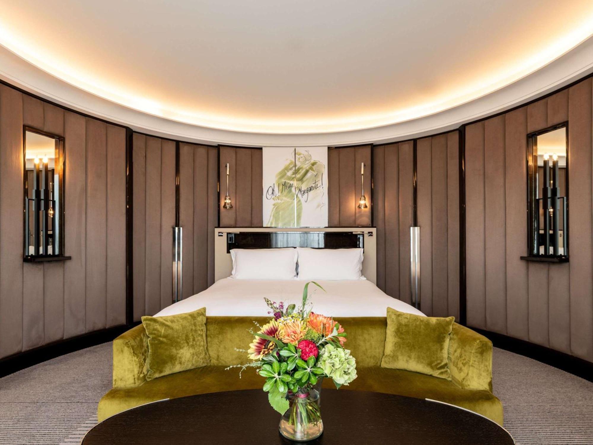 Готель Sofitel Frankfurt Opera Франкфурт-на-Майні Екстер'єр фото The bedroom of the Presidential Suite